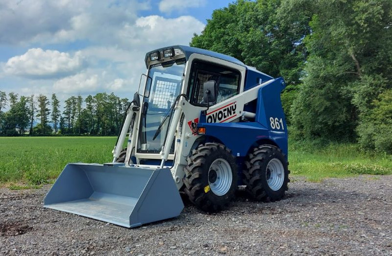 Strojírna Novotný Smykem řízený nakladač Novotný B 961