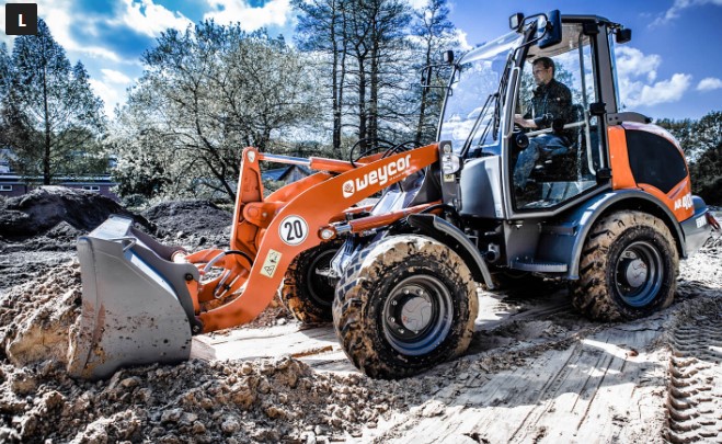 Kolový nakladač WEYCOR AR 400